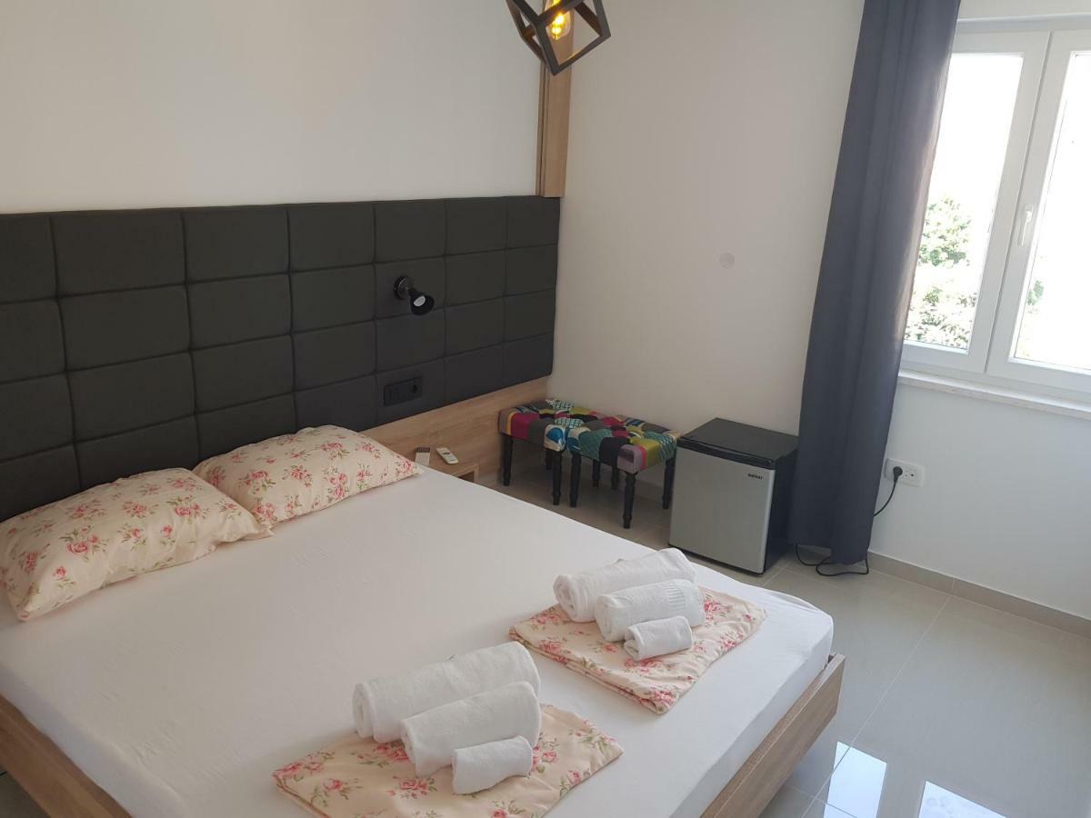 Elizabeta Deluxe Rooms Biograd Na Moru Eksteriør billede