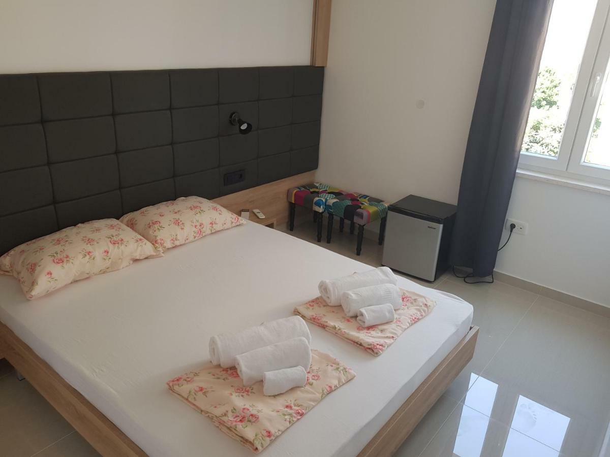 Elizabeta Deluxe Rooms Biograd Na Moru Eksteriør billede