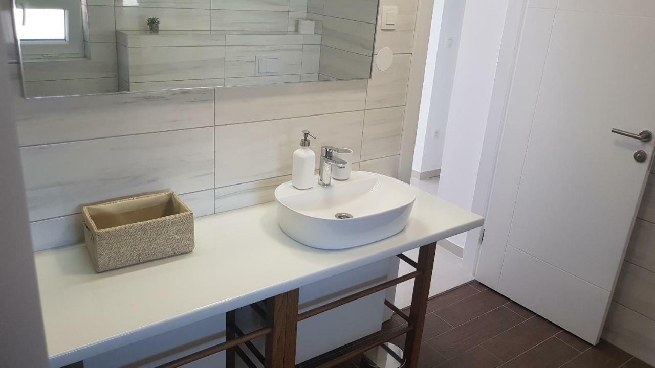 Elizabeta Deluxe Rooms Biograd Na Moru Eksteriør billede